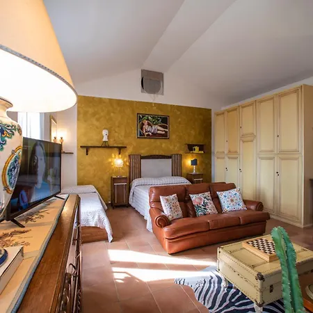 Elvira 1931 Apartment